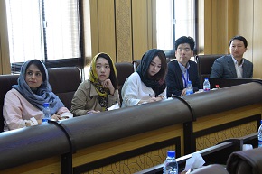 A delegation from South Korea visited IUT